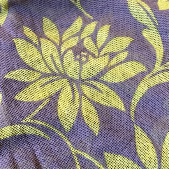 Sweet Pea roughed halter top - Picture 2 of 4